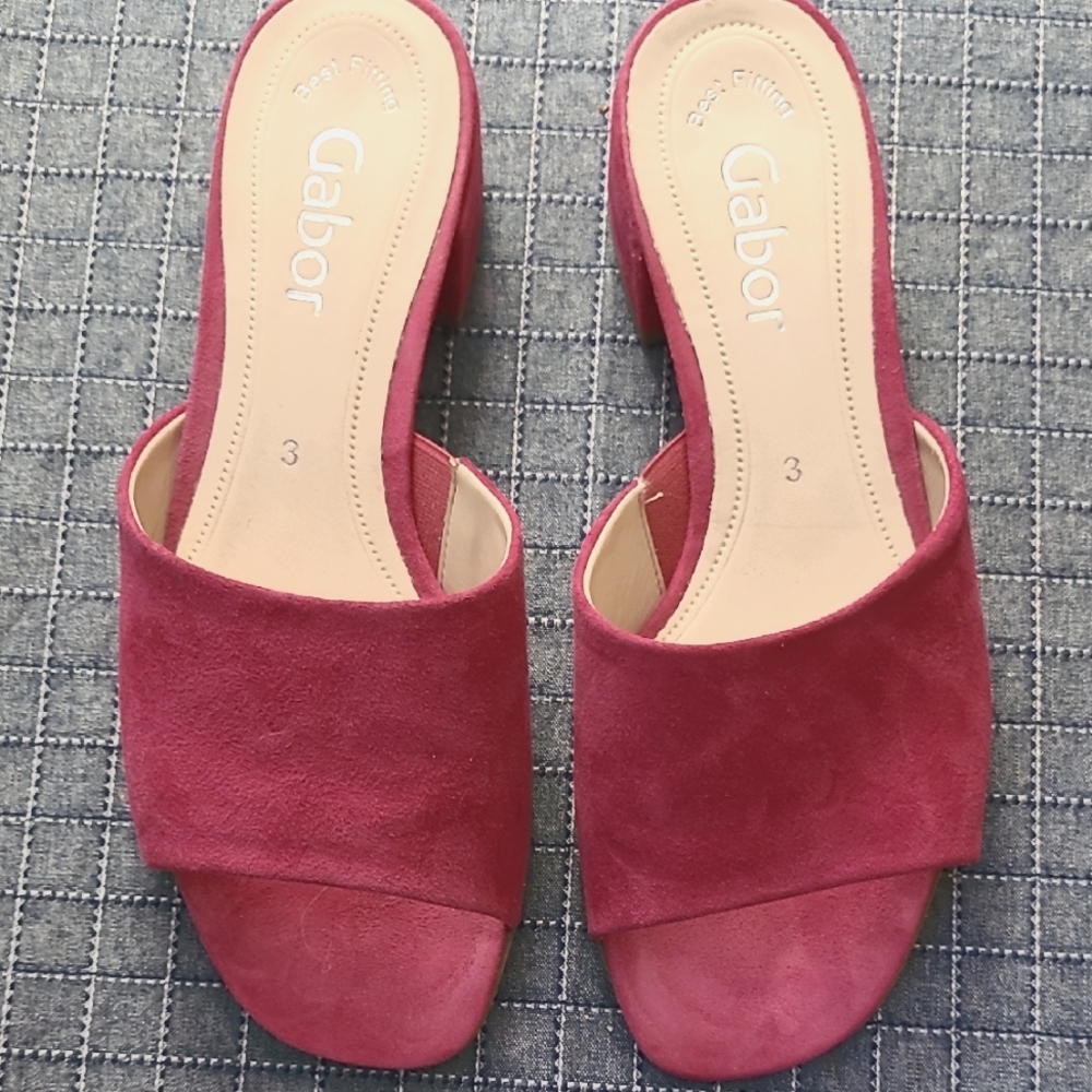 Gabor Women's Fushia Suede Slide Sandals US 5 (GER 3)